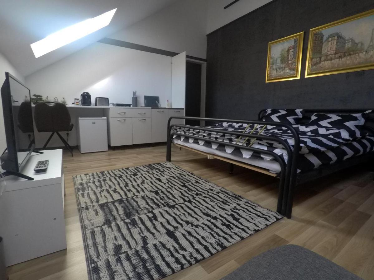 Apartment Savoya Nr3 Old Center Self Check-in *